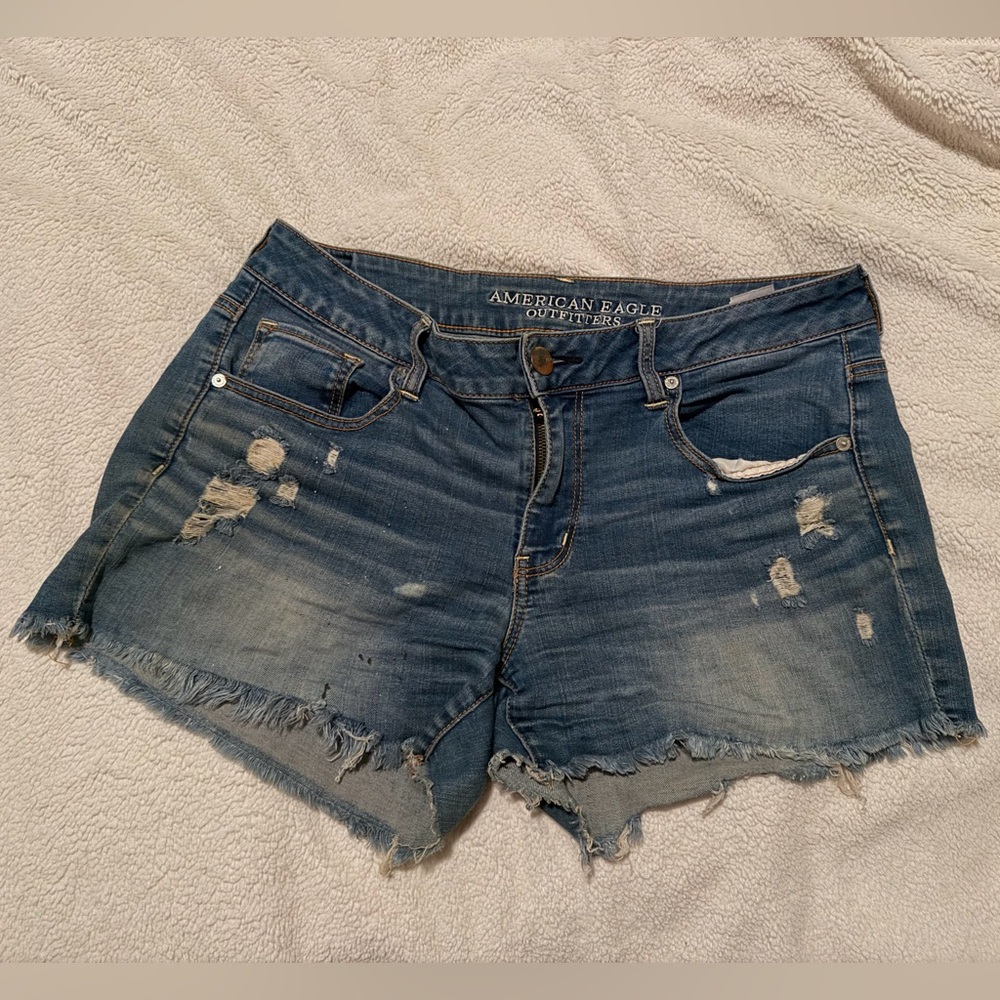 American Eagle Super Stretch Midi Denim Shorts Distressed Raw Hem Size 14